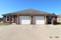 Building Photo - 2915 Sunflower Trail