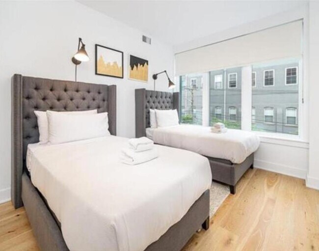 Building Photo - 1101 Grand St