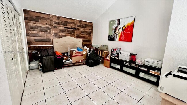 Building Photo - 2760 W 61st Pl