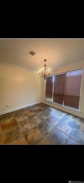 Building Photo - 17025 Glenwood Springs Dr