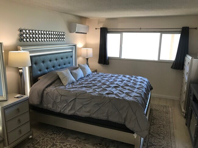 Building Photo - 1299 Cordova St