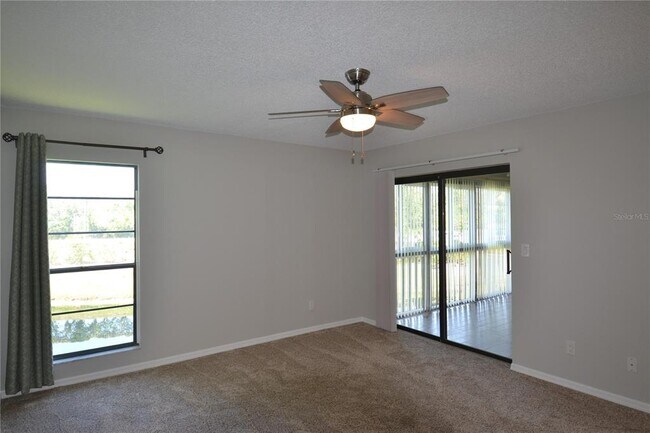 Building Photo - 1801 E Lake Rd S