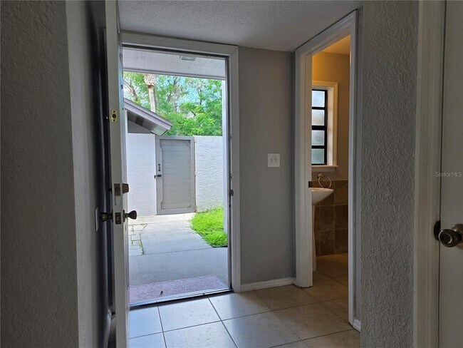 Building Photo - 162 Olive Tree Cir