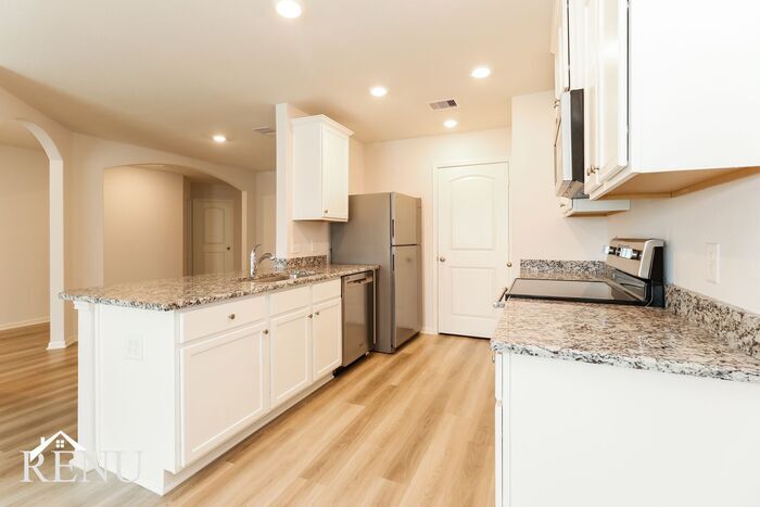 Building Photo - 25382 Cypress Bend Dr