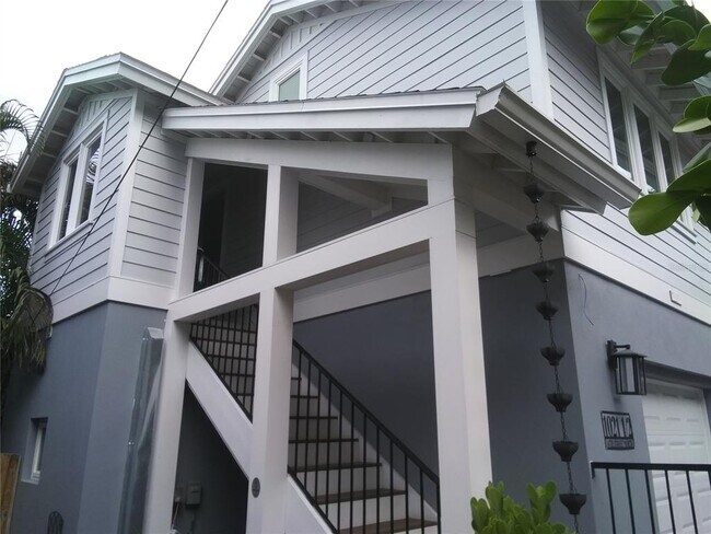 Primary Photo - 610 1/2 14th St N