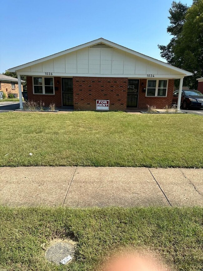 Primary Photo - Charming 2BR Duplex in Memphis
