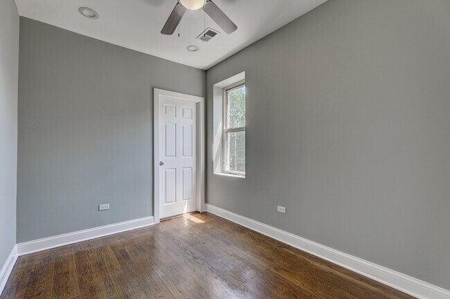 Building Photo - 6723 S Chappel Ave