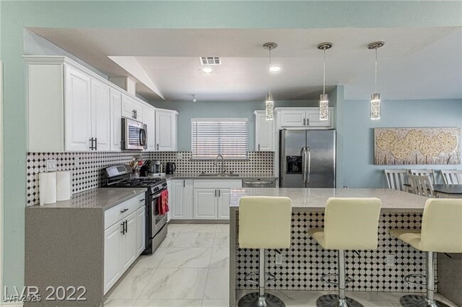 Building Photo - 6420 W Alomar Ave
