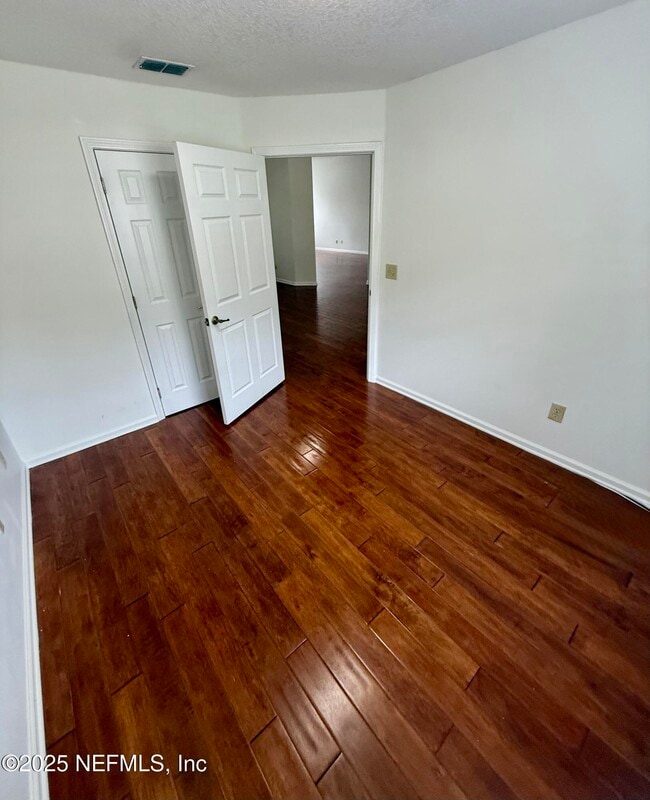 Building Photo - 13056 Clearbrook Ct