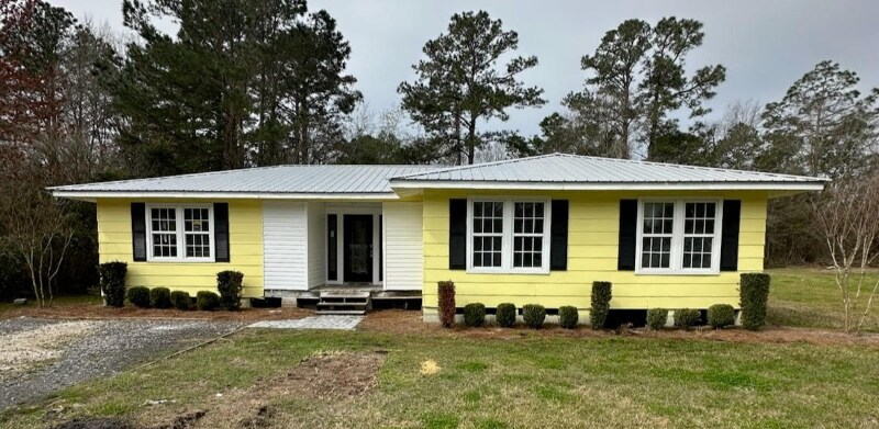 Primary Photo - 179 Oyster Rd