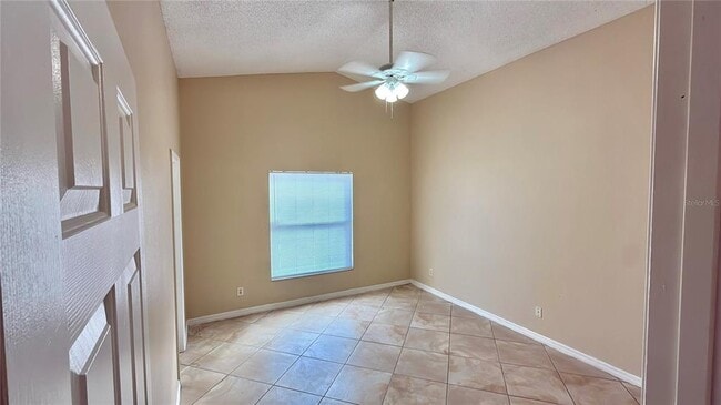 Building Photo - 2127 Rj Cir