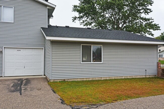 Building Photo - Beautiful 2-Bed 1-Bath Home Available in O...