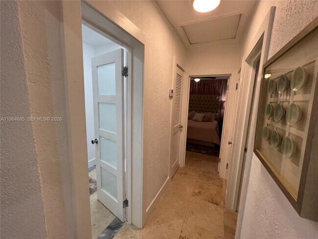 Building Photo - 8410 NE 2nd Ct