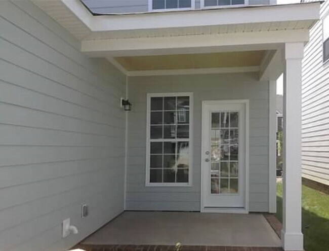 Building Photo - 10519 Royal Winchester Dr