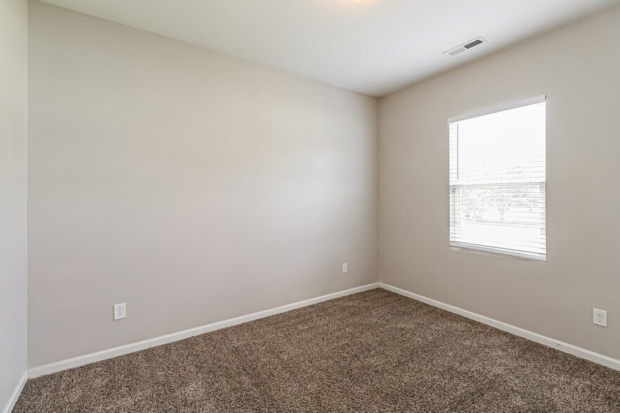 Building Photo - 8728 Balsam Bay Rd