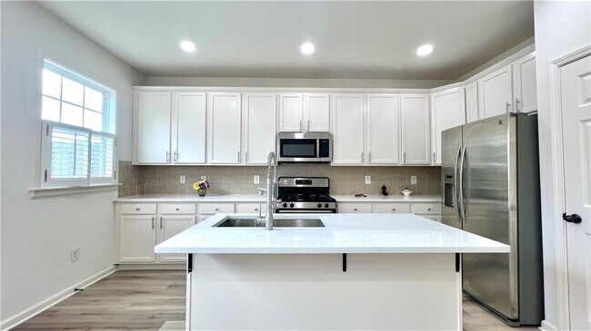 Building Photo - 4363 Grove Field Park NW