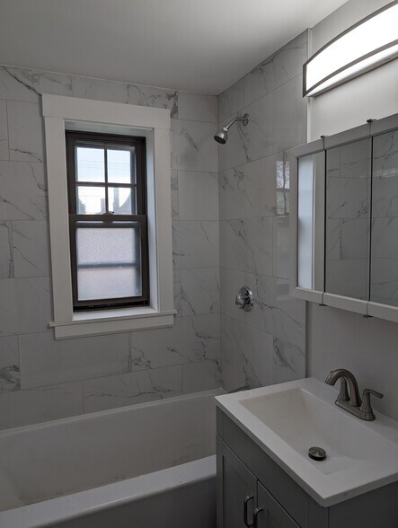 Building Photo - 720 Winthrop Ave