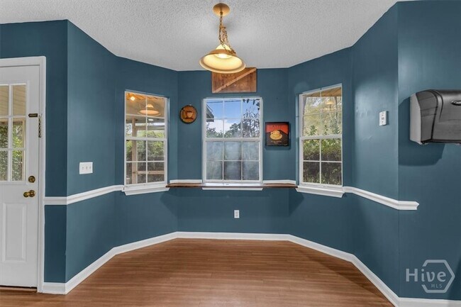 Building Photo - 138 Penn Station