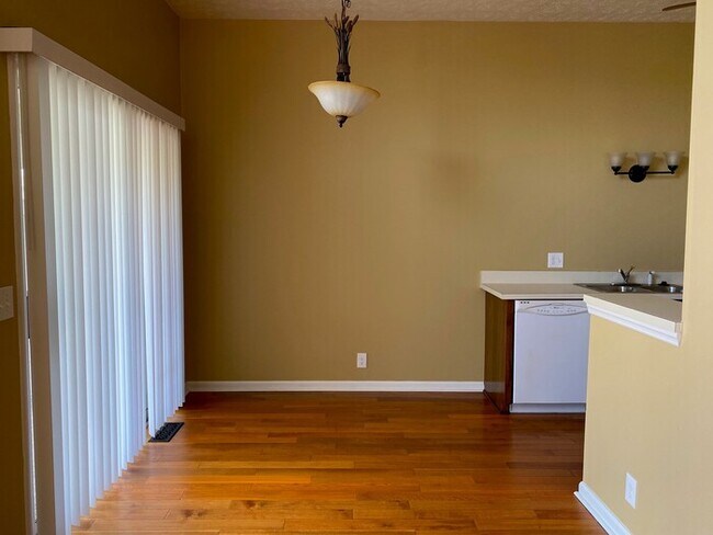 Building Photo - Cherry Hill condo off Bonita Pkwy!