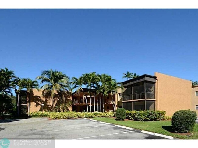 Building Photo - 8901 N New River Canal Rd