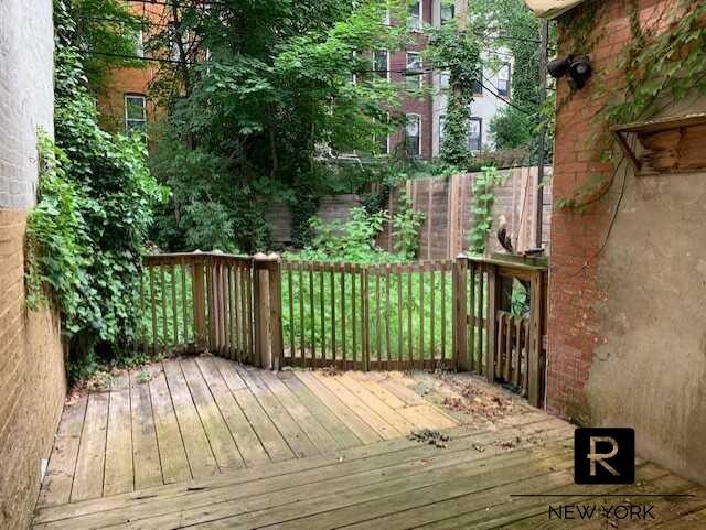 Building Photo - 591 Jefferson Avenue