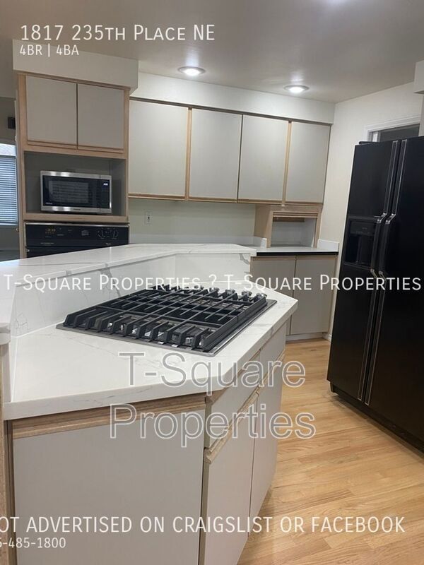 Building Photo - 1817 235th Pl NE