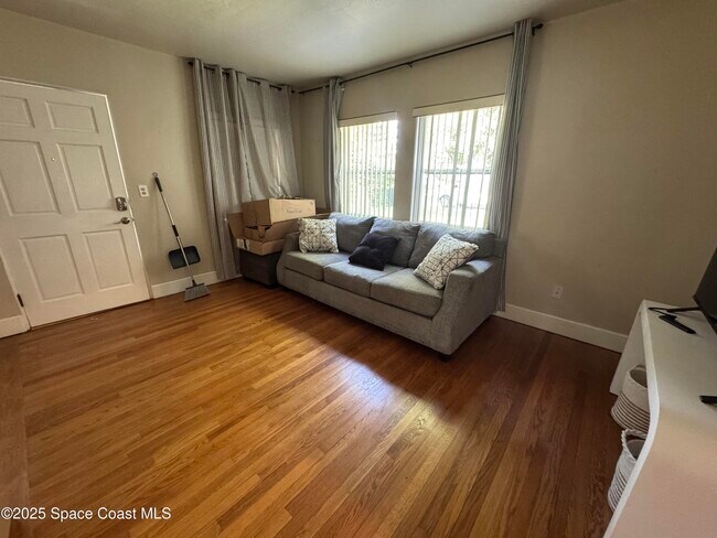 Building Photo - 14 Hardee Cir S