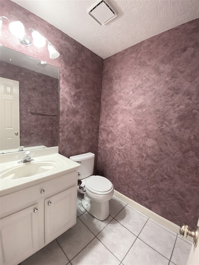 Building Photo - 6918 Springcrest Ct