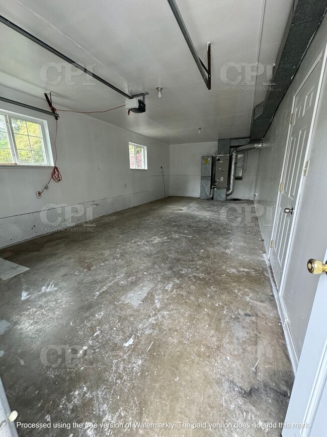 Building Photo - 303 Nevada Dr