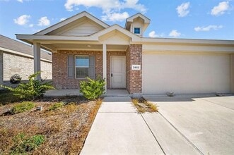 Building Photo - 2402 Mobile St