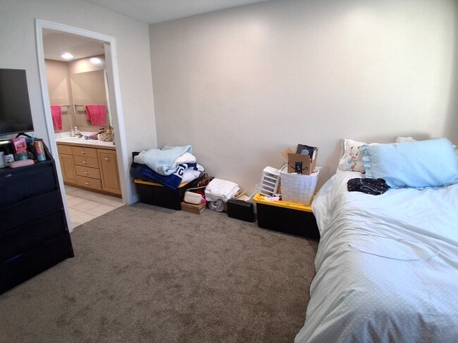 Building Photo - 1533 Riverside Ave