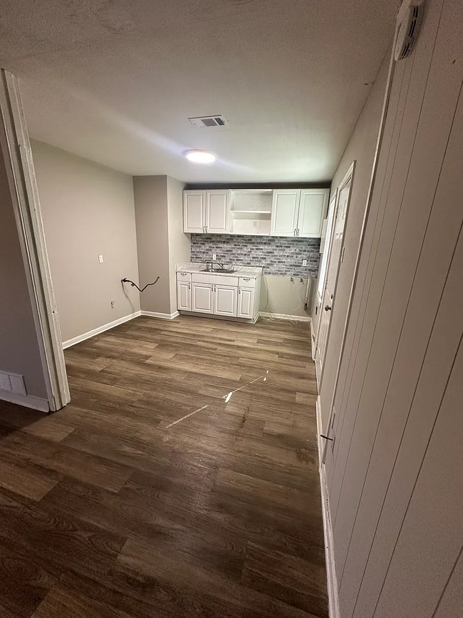 Building Photo - 2377 Imogene St