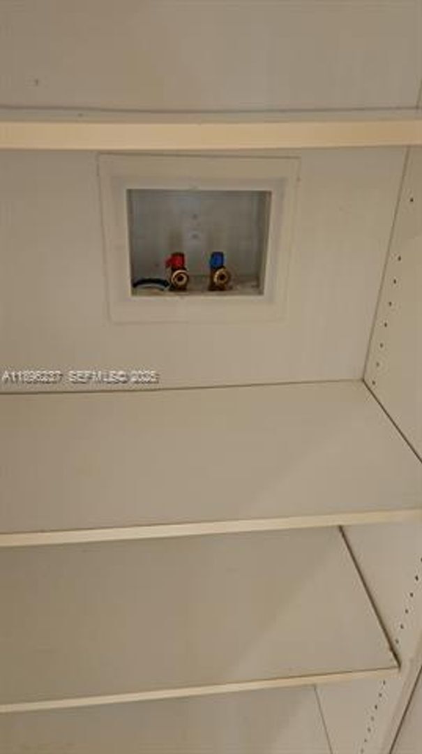 Building Photo - 1800 NE 114th St