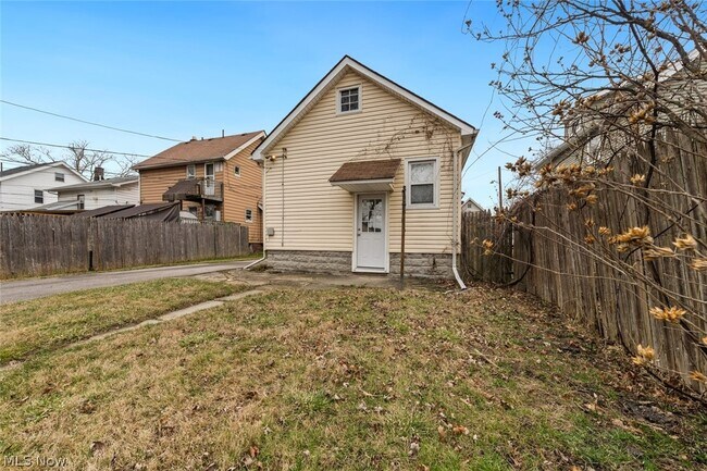 Building Photo - 3753 W 139th St