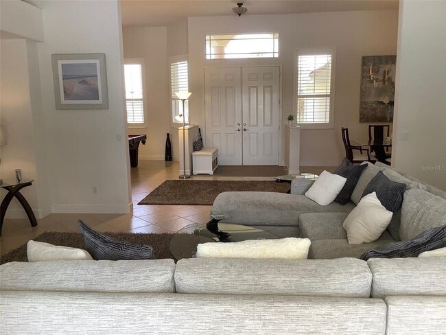 Building Photo - 2933 Seasons Blvd