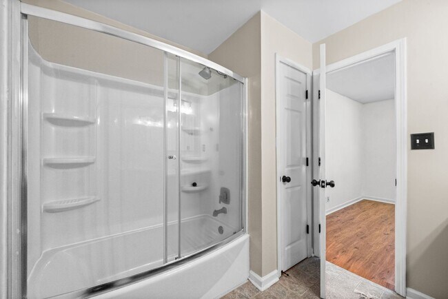 Building Photo - 1409 Janet Way Dr
