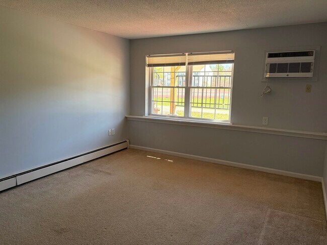 Building Photo - 804 White Cedar Blvd