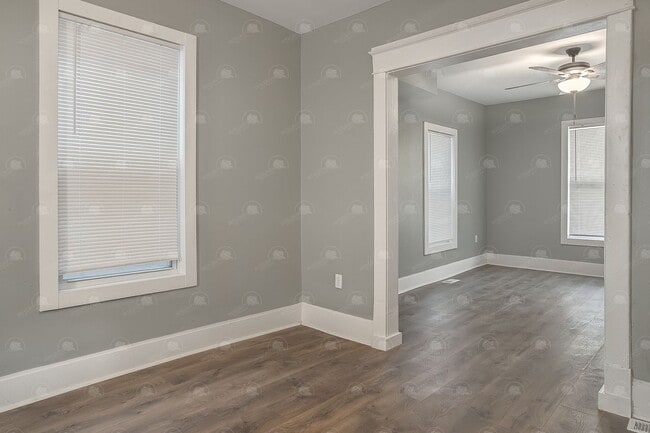 Building Photo - Charming 2 BR 2 BA House in Historic North...