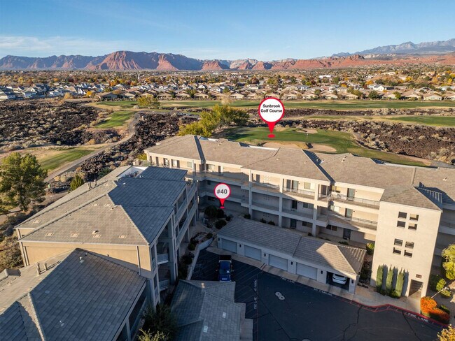 Building Photo - 225 N Country Ln