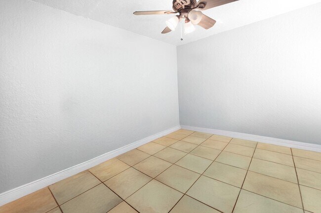 Building Photo - 3504 Waterview Cir