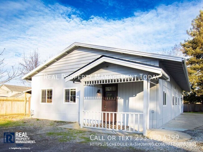 Building Photo - 2817 9th St SW