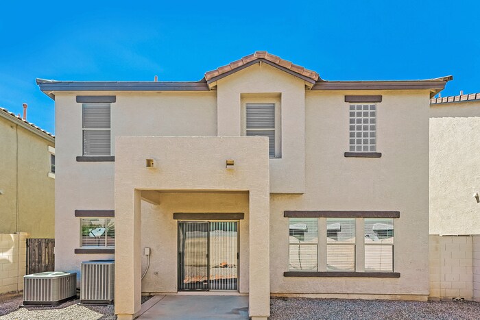 Building Photo - 2668 S Southwind Dr