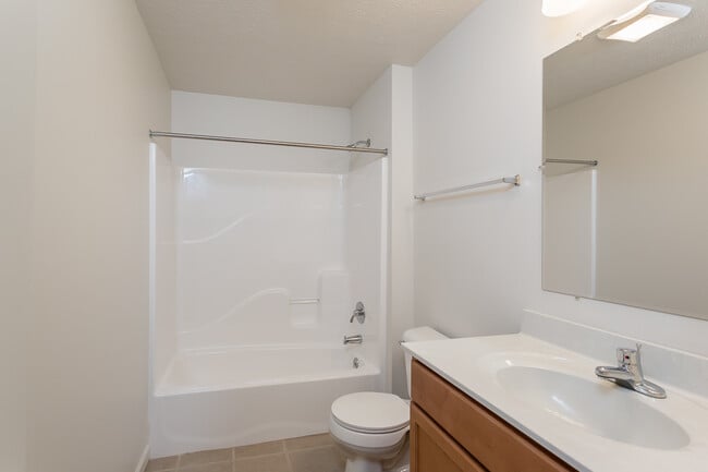 Building Photo - 50 Silverlight Wy