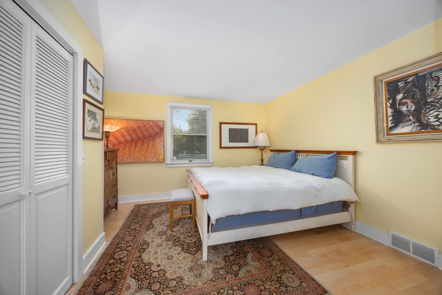 Building Photo - 630 Pleasant St