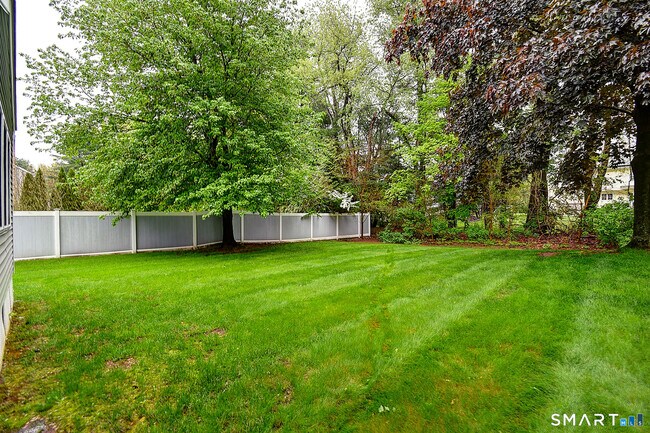 Building Photo - 12 Diggins Ct