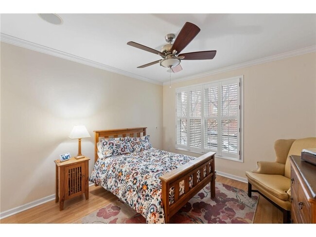 Building Photo - 1008 Portland Ave