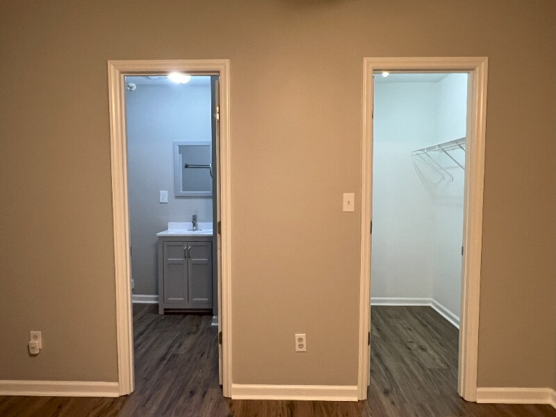 Building Photo - 7271 Sandy Creek Dr