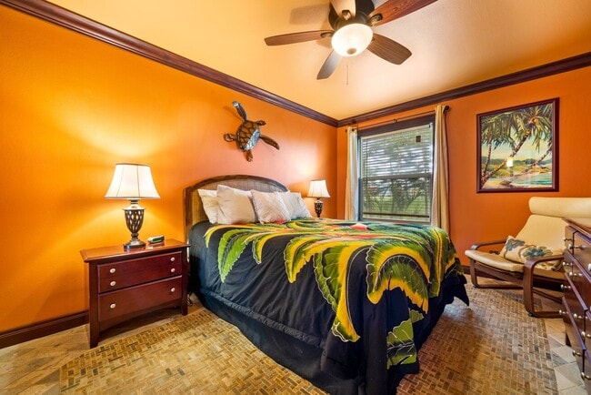 Building Photo - Beautiful turnkey furnished 1- Bedroom 1-bath condo at Fairway Terrace