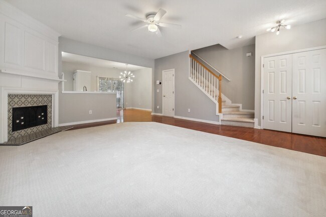 Building Photo - 4084 Howell Park Rd