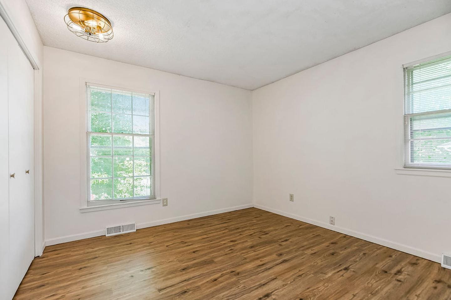 Building Photo - Spacious Shawnee Home Near Mill Creek Streamway Park